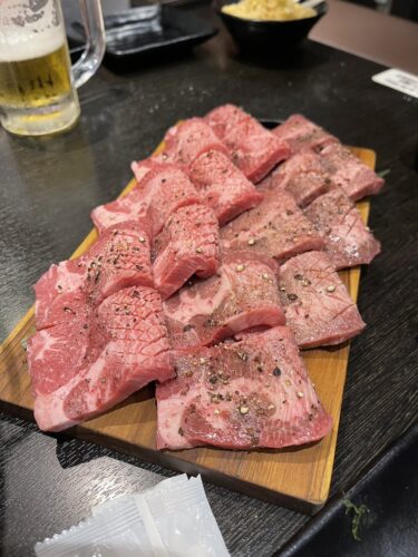 【食事】焼肉「赤と霜」（【Meal】Yakiniku “Aka to Shimo”）